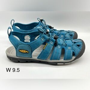 KEEN Clearwater CNX Womens 9.5 Celestial Vapor Blue Hiking Waterproof Sandals
